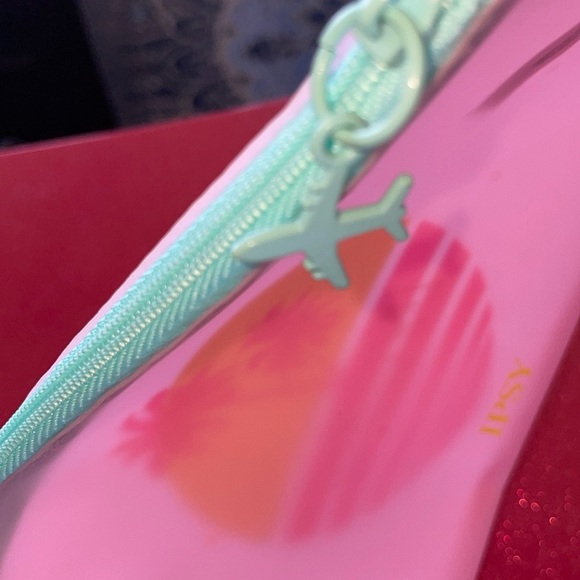 3/$10 Ipsy Glam Bag New July 2020 Take a Break Escape Frosted Pink Teal Airplane - Picture 6 of 10